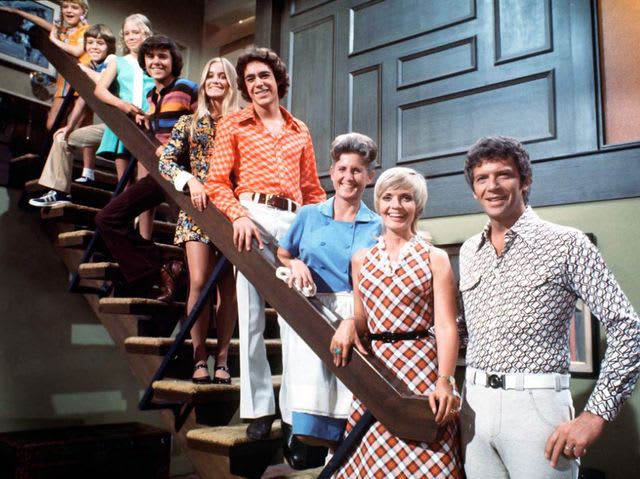 Who Sings The Brady Bunch Theme Song Do You Know The Brady Bunch Theme Song Lyrics? | Playbuzz