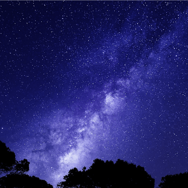 A night sky filled with stars