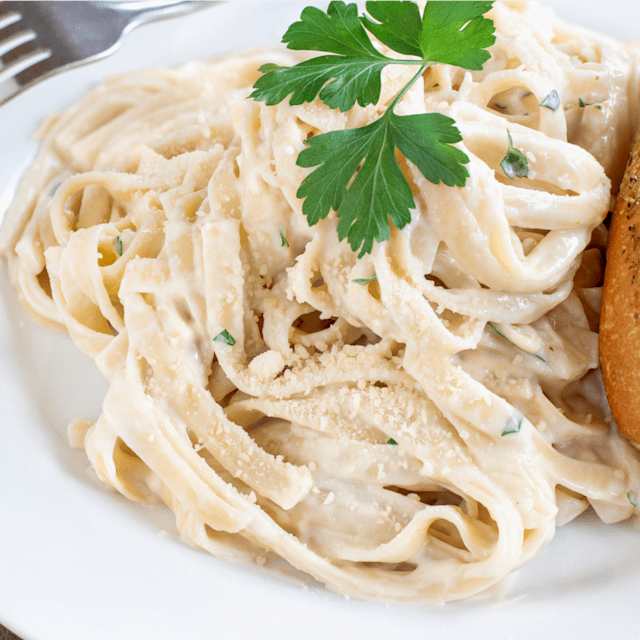 Fettuccine alfredo