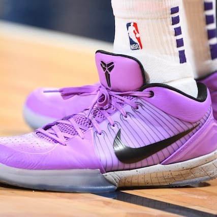 Devin Booker Shoes Purple / What Pros Wear Devin Booker S Nike Kobe 6 ...