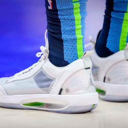 lebron 15 breezy