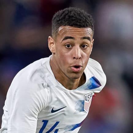 U S Defender Antonee Robinson S Ac Milan Move Falls Through On Deadline Day