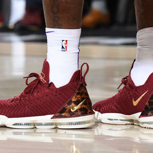 Lebron 16 king on feet clearance