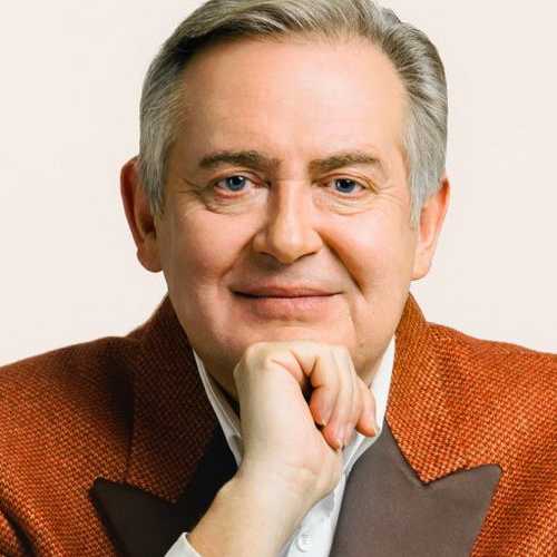 Юрий Стоянов