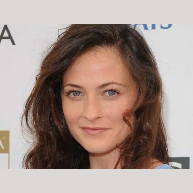 Lara Pulver