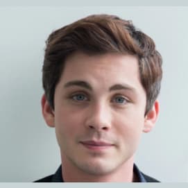 OMG Logan in SOOOO cute!