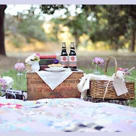 Cute little outdoor picnic.