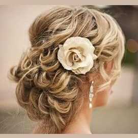 Loose Curls and Flowers