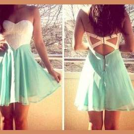 DRESSY/GIRLY