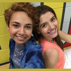 Zoë e Rasha.