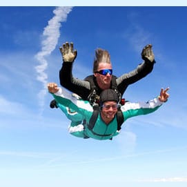 Skydiving 