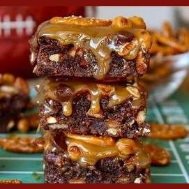 These salted caramel fudgy brownies