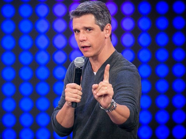 Marcio apresenta o programa 'Tamanho Família'