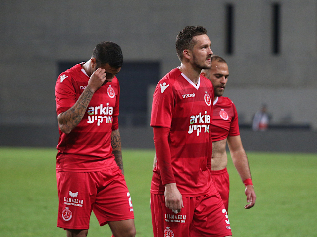 הפועל ת"א עדיין לא ניצחה את אשדוד העונה (פעמיים תיקו). יותר מזה, מתוך 43 איומים שהיו לה בשני המשחקים, היא מצאה את השער של יואב ג'ראפי רק פעם אחת