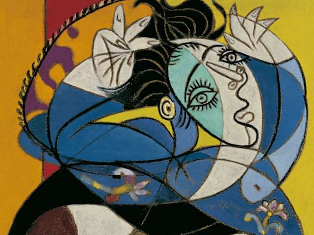 Ella jugueteaba con una navaja entre sus dedos. A veces fallaba y sin querer se pinchaba, manchando de sangre sus guantes negros de encaje. Picasso –fascinado-, le pidió que le regalara esos guantes para guardarlos para siempre de recuerdo".