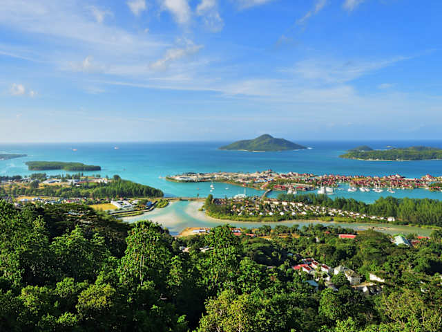 10 יעדי ירח דבש שחייבים להכיר