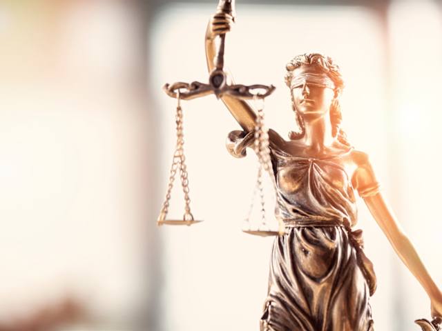 As pessoas se confundem com as leis que regulamentam a pensão alimentícia e a pensão por morte do INSS, que são diferentes"