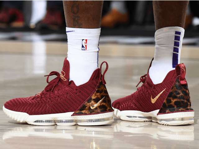 nike lebron 16 king
