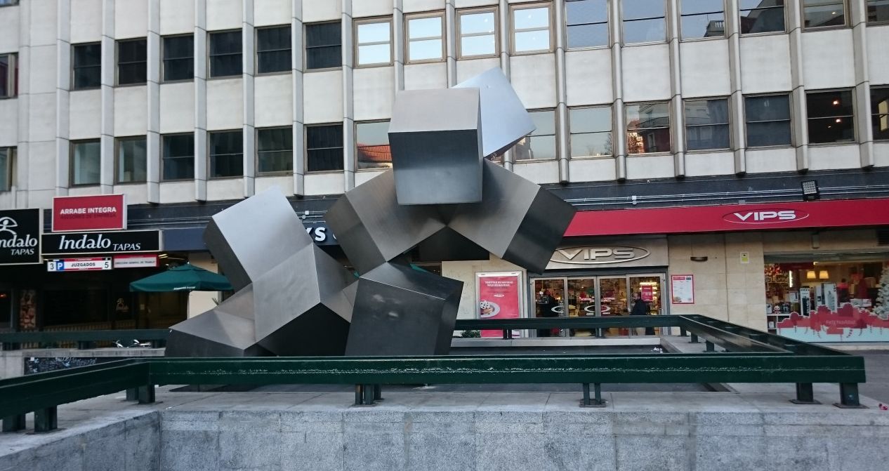 La plaza de los Cubos es el lugar donde nació... La plaza de los Cubos es el lugar donde nació...