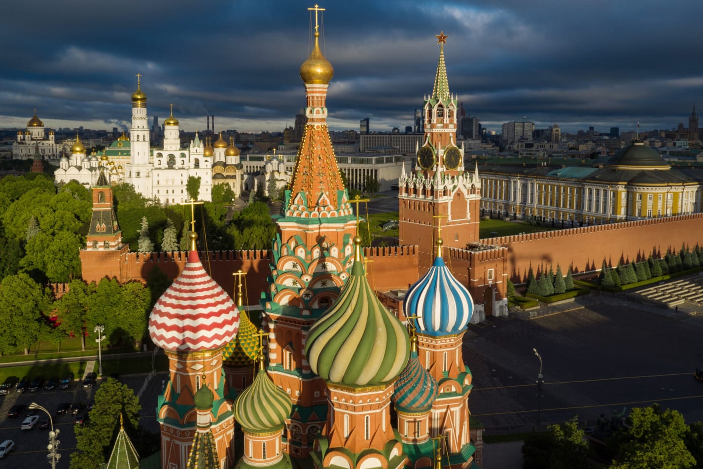 ロシアの傑作建築物を建てたのはどの国の建築家? ロシア人 ロシアの傑作建築物を建てたのはどの国の建築家? ロシア人