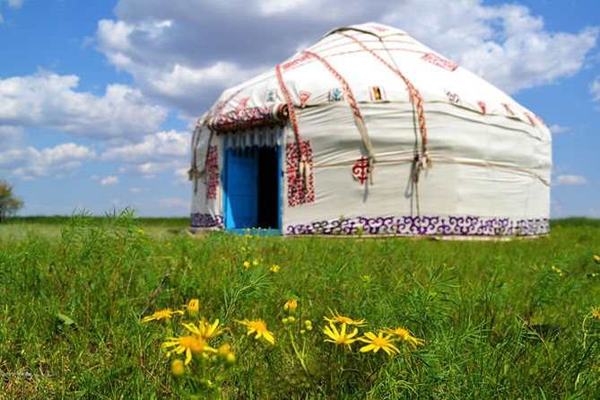 Зейіп жатқан әйелдің үлкен суреті