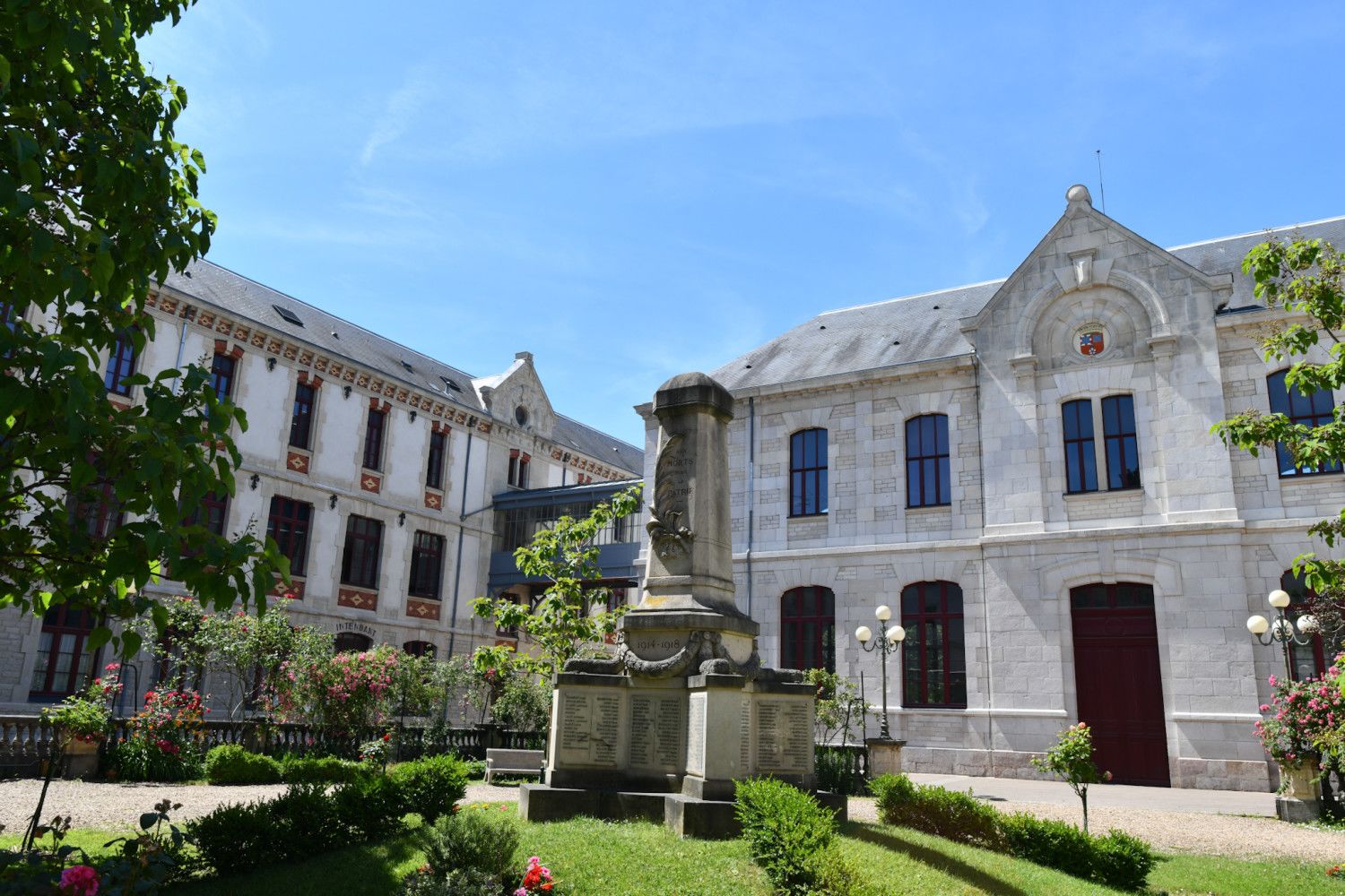 A Abondant, Achille le miraculé a son rond-point - Dreux (28100)