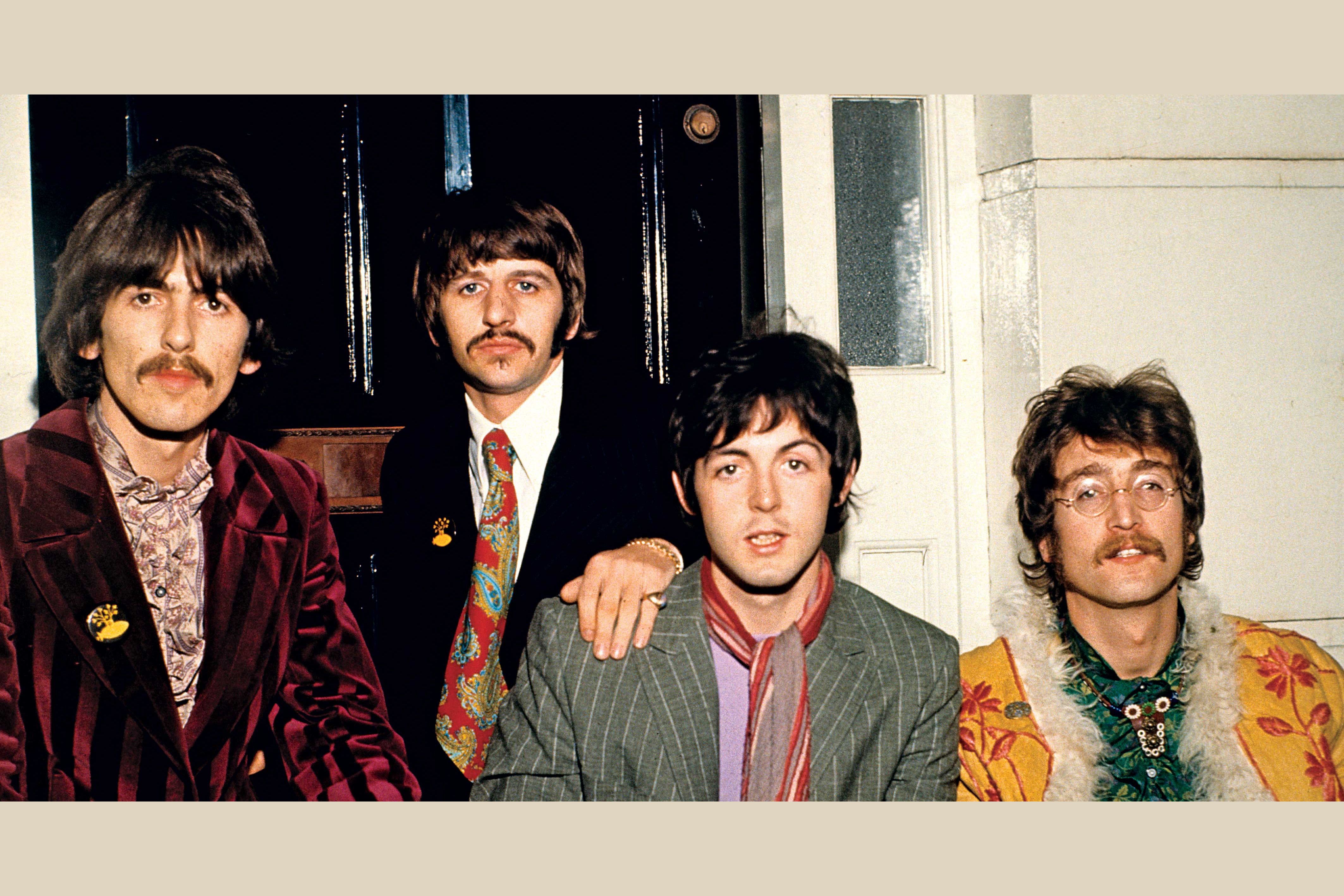 Beatles 1990. The beatles 1967. Ливерпульская четверка битлз. Beatles 1990. Еру иуфедуы.