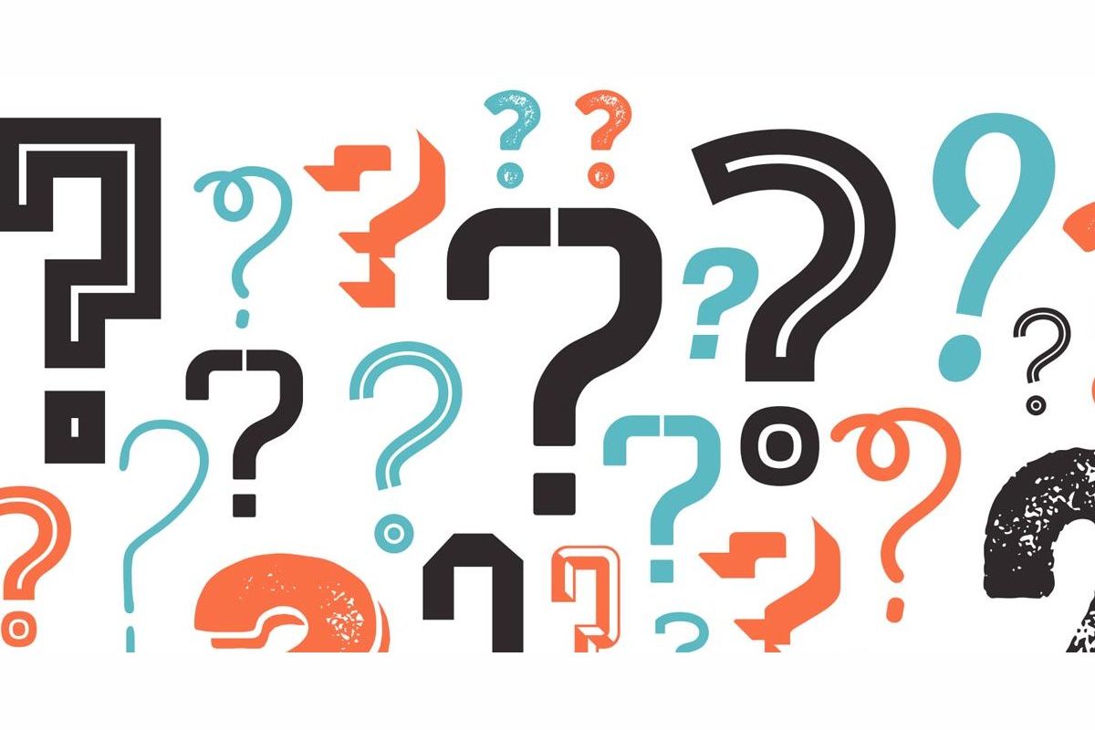 10 тыс рублей. Несколько человек думают. Задумчивый человек. Несколько тысяч вопросов. Человечек проблема.