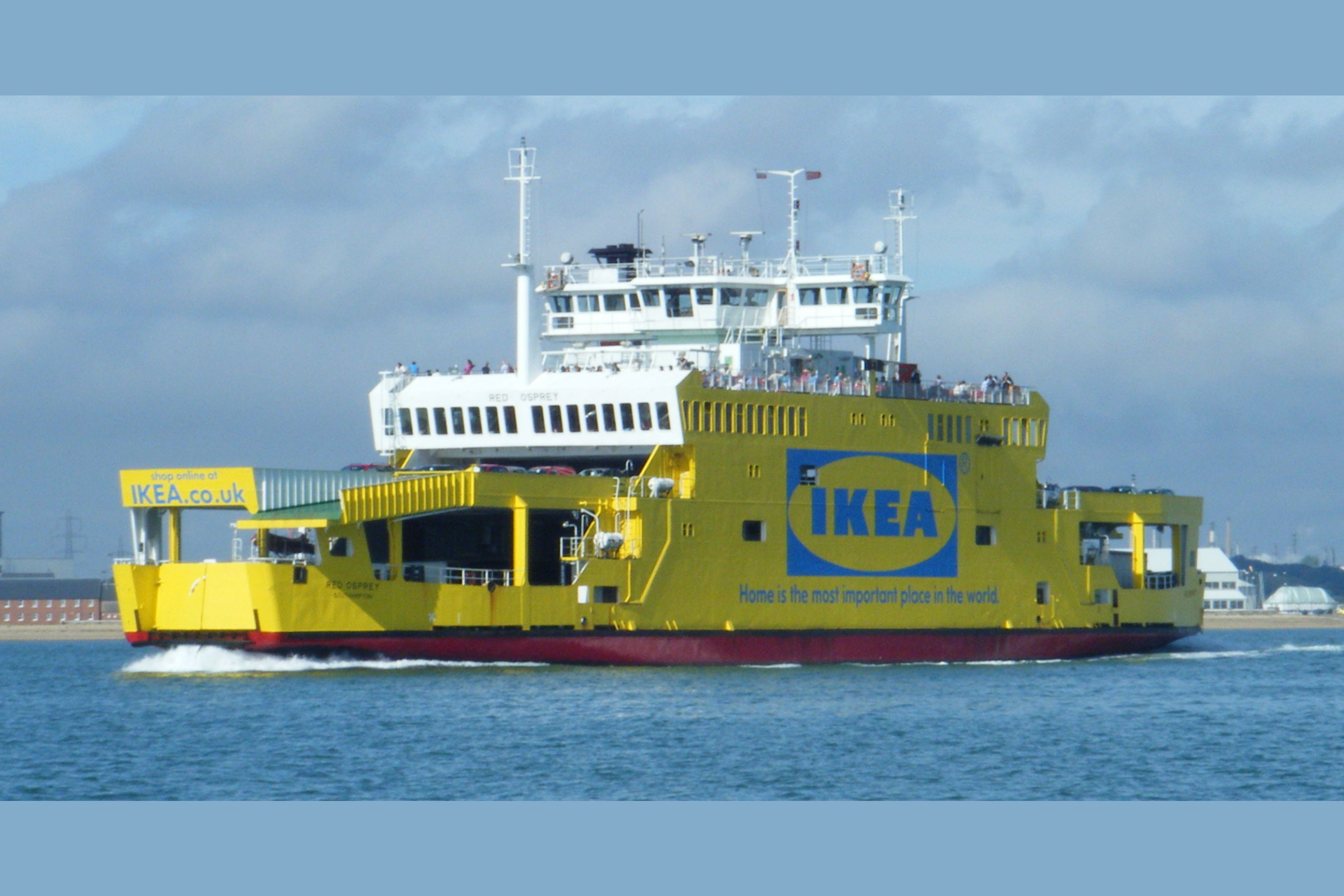 Marine night lights and day shapes of boats.