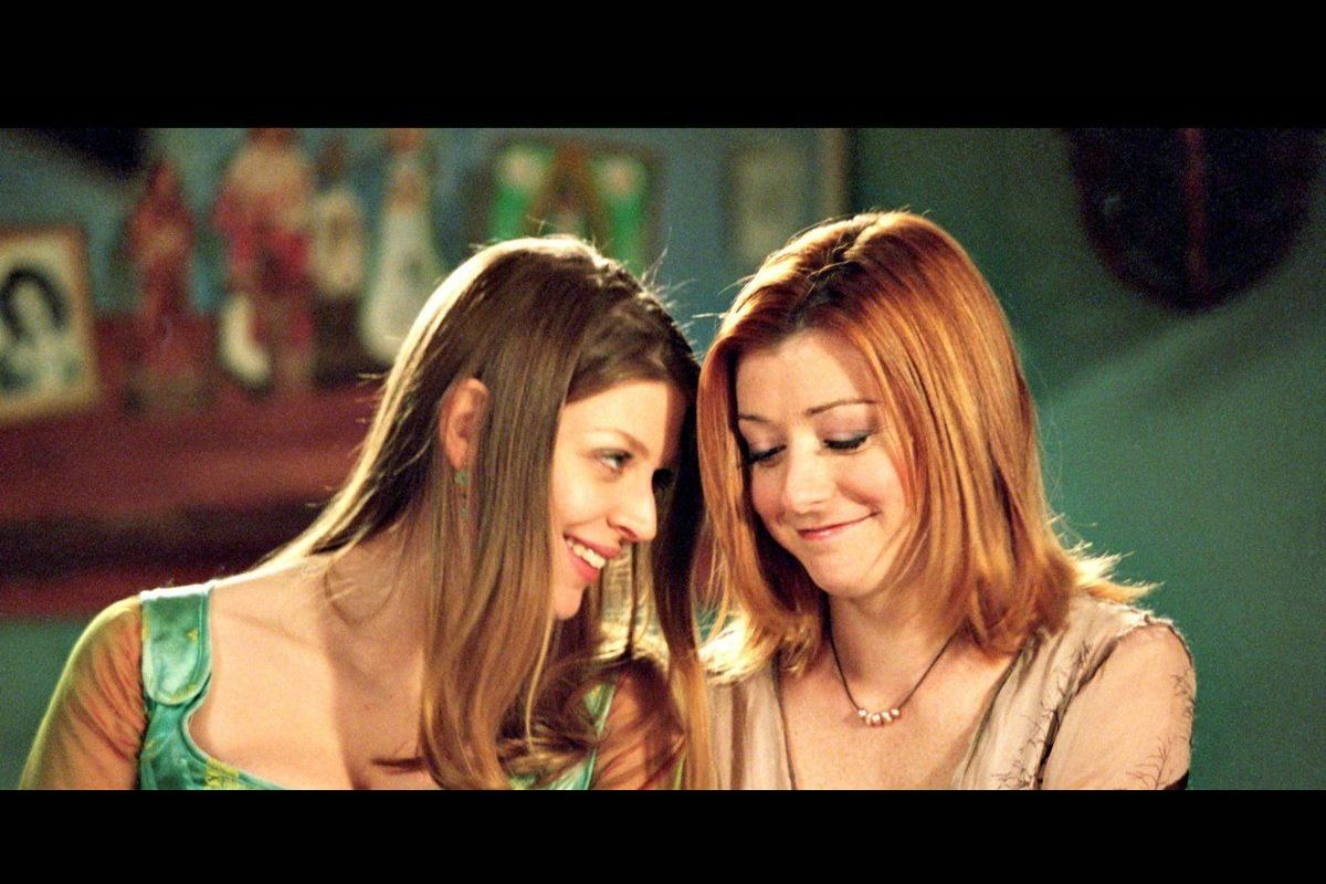 Which Famous Fictional Lesbian Couple Are You And Your