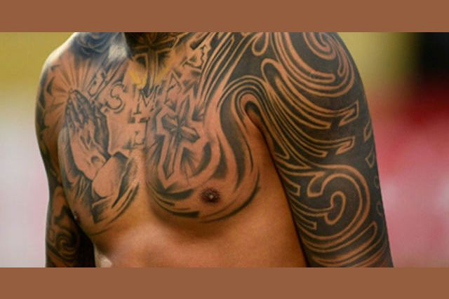 Gregory van der Wiel  Chest tattoo men, Cool chest tattoos, Small chest  tattoos