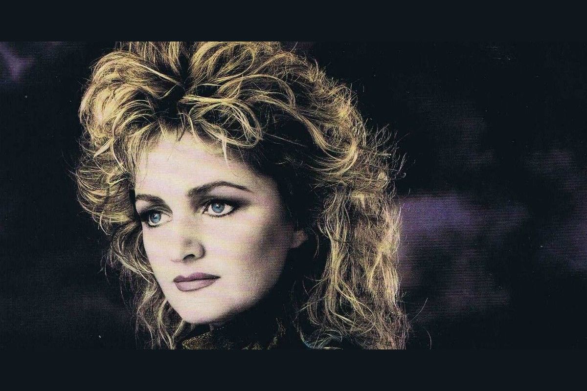 How well do you know Bonnie Tyler's music videos?