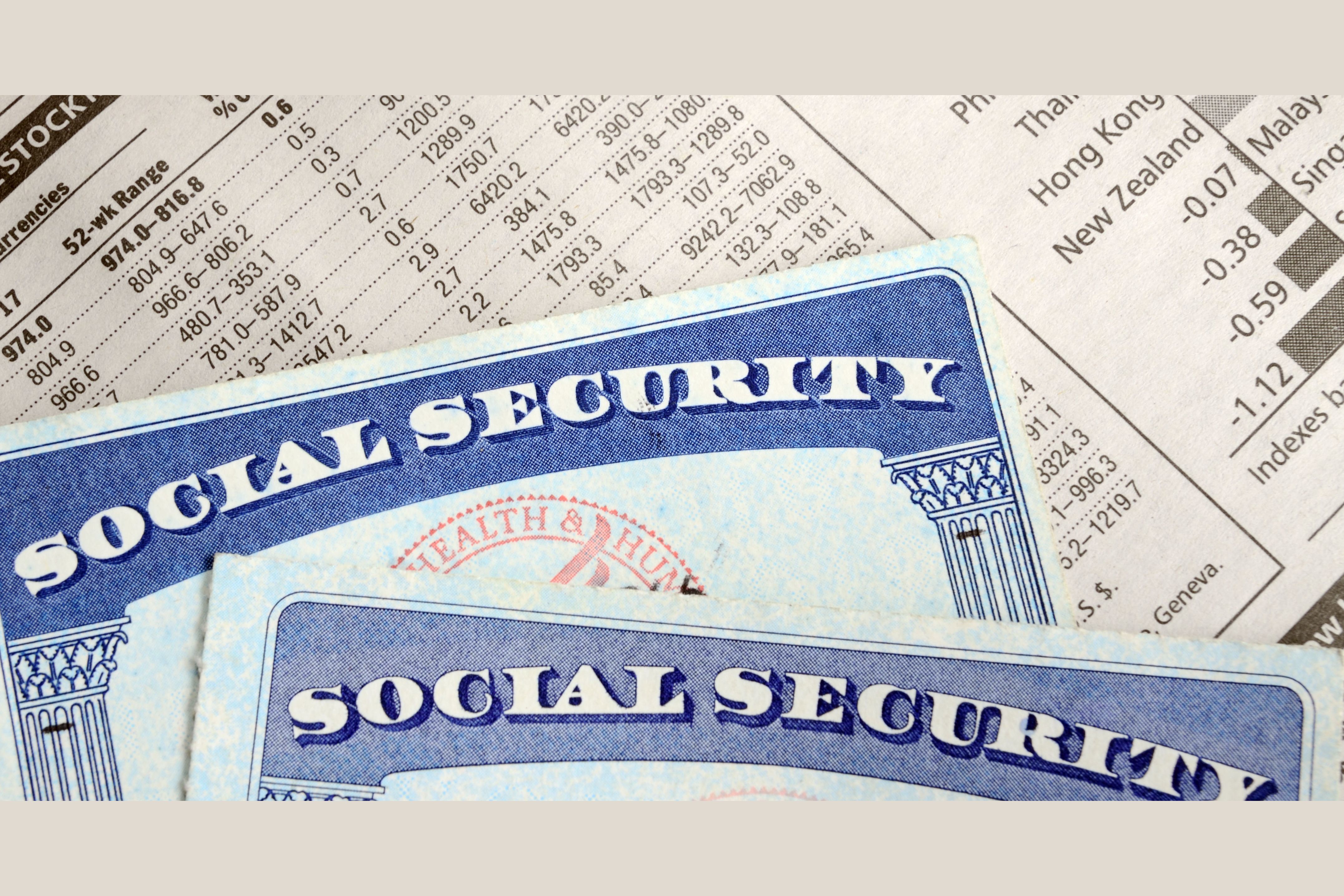 Ценные бумаги страховой компании. Номер социального страхования. Social Security. Страхование в США. Страховка в США.