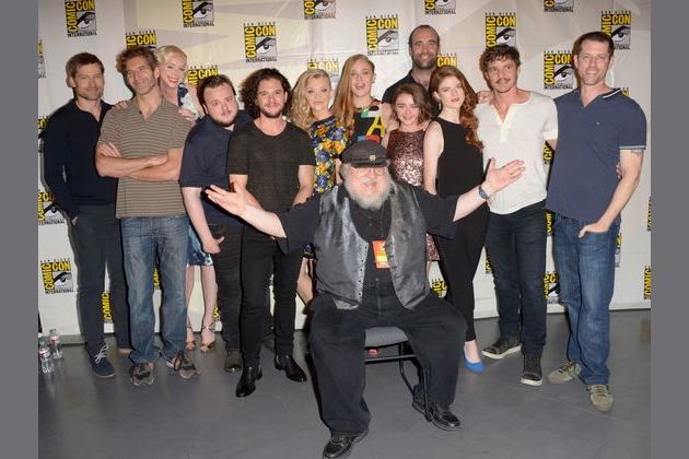 The Best Photos of the 'Game of Thrones' Cast Hanging Out IRL