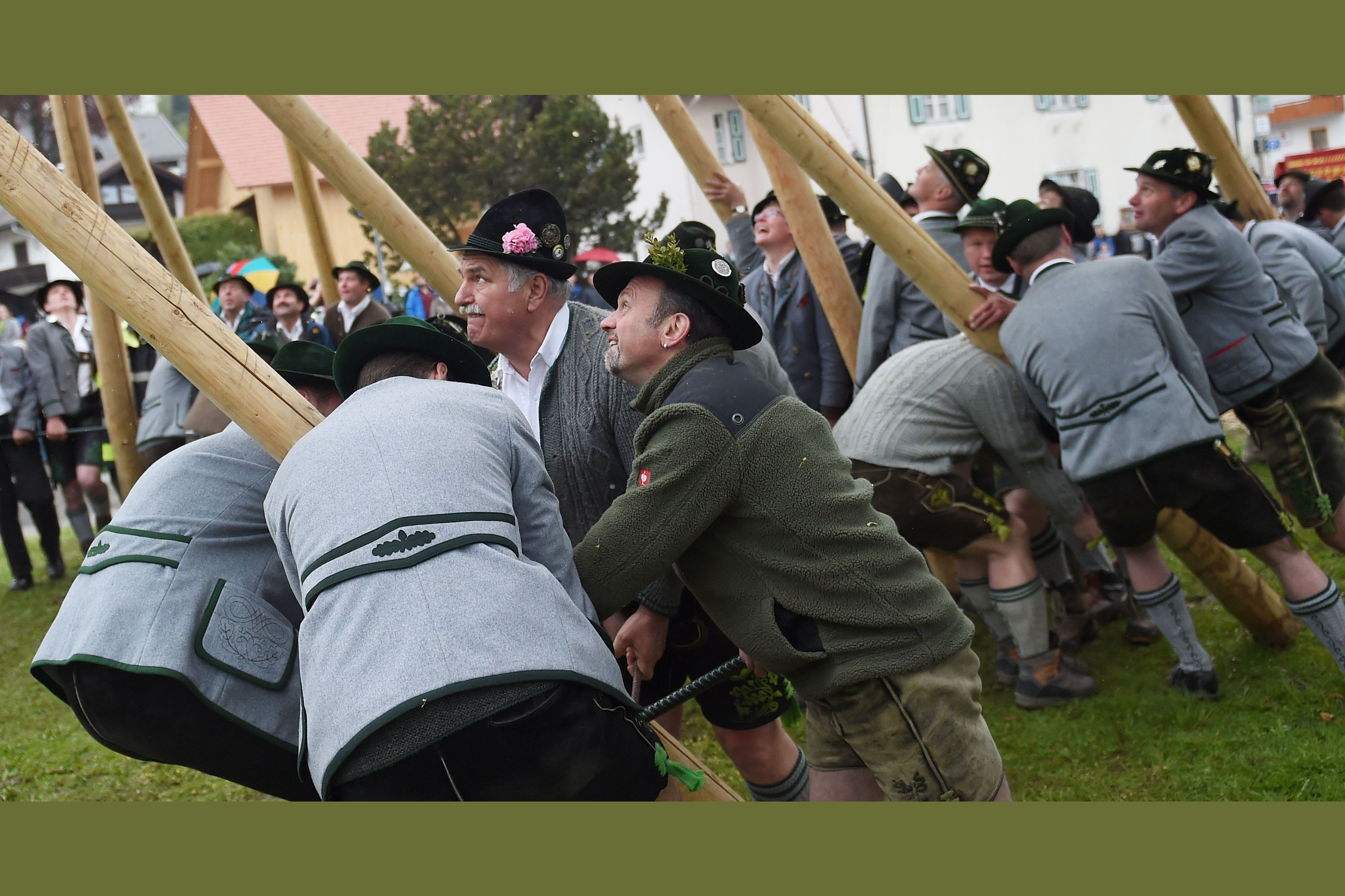 Was wissen Sie über die Traditionen rund um den Maibaum?