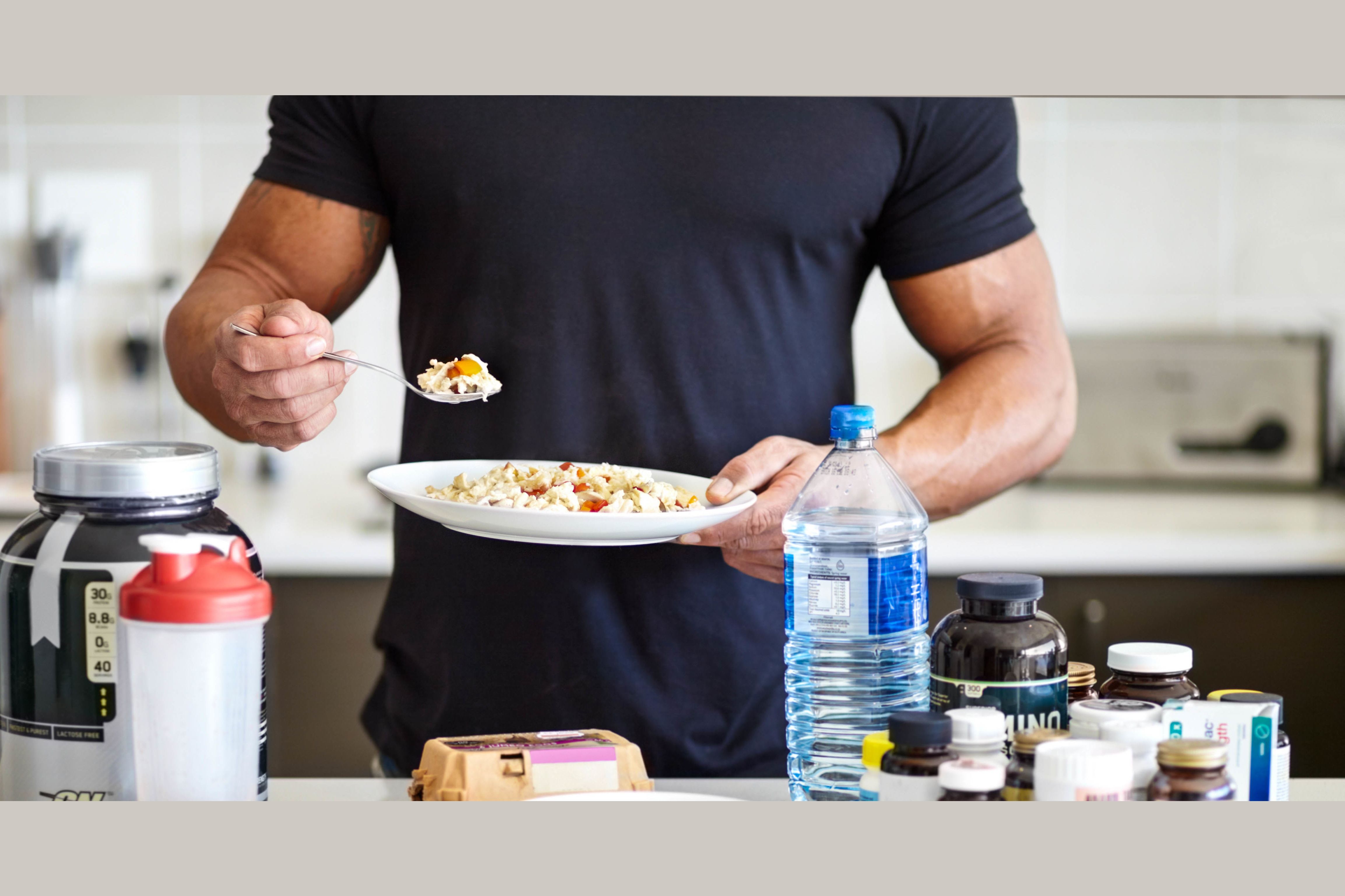 Масса активатор протеин. Спортивное питание. Набор спортпита для набора массы. Набор спортивного питания для набора мышечной массы. Спортивное питание для набора мышечной массы для мужчин.