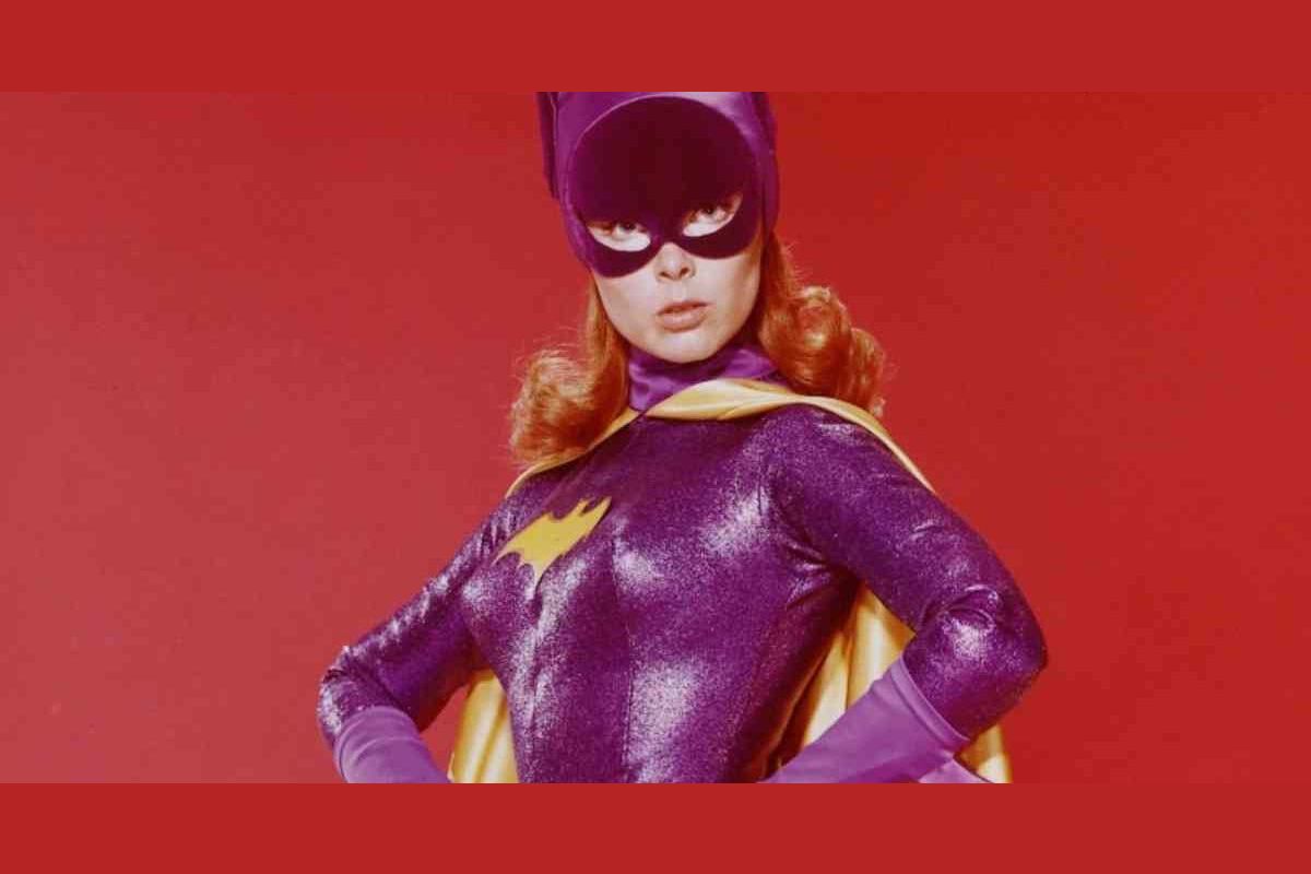 Batgirl Conoce A Las Actrices Que Dieron Vida Al Personaje