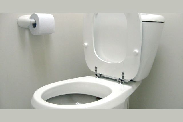 El secreto de un culo limpio? La verdad detrás del bidet CuloClean una  entrevista sorprendente! 