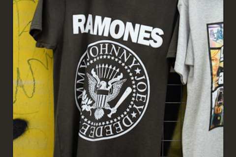 Iconic band t shirts sale