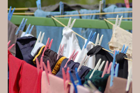 Cinco razones para secar la ropa al aire libre