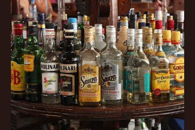 What Should Be Your Favorite Alcoholic Drink 7 what gas in carbonated drinks causes the carbonation and fizziness? should be your favorite alcoholic drink