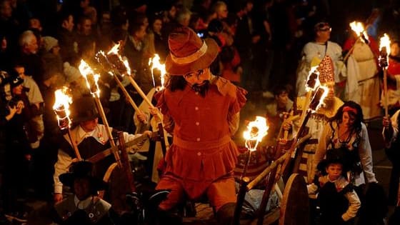 Usually we burn a paper mache of Guy Fawkes on Bonfire Night, but let's have a look at these creative alternatives. Do you have a favourite? Tell us in the comments!