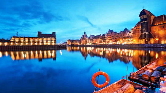 Vote for your favorite casino in Poland. 
Sign up for casinotrip.co and leave a comment & share it w/ #casinotripped_it (via. twitter and facebbok).  
**Best comments will win prizes!** 