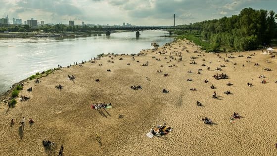 Welcome to Warsaw, where modern urban landscape meets the natural beauty of the Vistula river.  We have a number of sandy beaches to lay back and spend some good time with friends. Which one is your favourite? Vote for the beach where you would like to spend a sunny evening (click an arrow button next to the item).