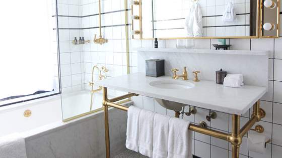 These awesome bathrooms are guaranteed to give you some great decorating ideas. 