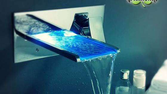 Are you tired of looking at your old bathroom sink and need inspiration? Shamrock Plumbing has compiled a list of unique sinks and faucets to suit almost every personality. Scroll down to find what designs we found intriguing. 