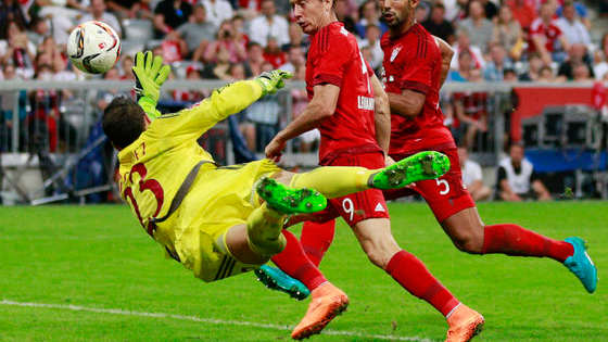 What did we learn in the football world in the week Bayern trumped Wolfsburg and GoEuro teamed with Onefootball to create the Football Price Index? In Five for Friday we run down the top five things that has been on the back pages these last few days. 

Click the image to see the story on the flipside.