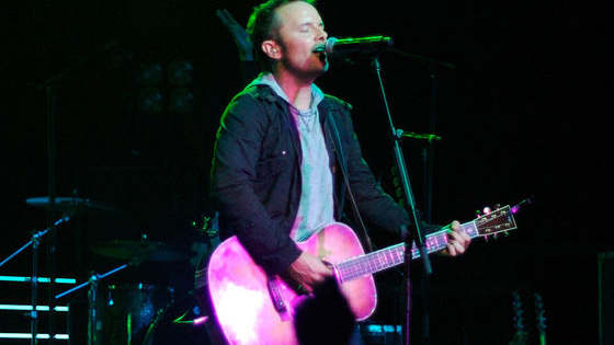 How well do you know your worship song lyrics? Take our quiz to find out!