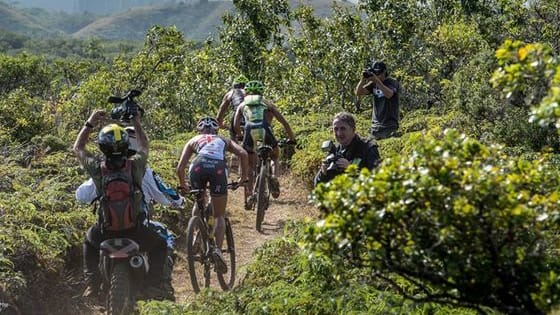 So you want to race a triathlon world championship. Two of the biggest are in Hawaii every fall. The XTERRA Off Road Triathlon World Championship in Kapalua, Maui and the Ironman World Championship in Kona, Hawaii. DirtTRI.com compares the two in order to help you make your decision on which to pursue. 