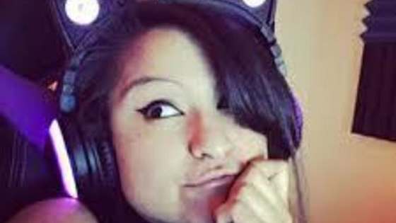 I'm going to test on how good you know Aphmau things :3.
